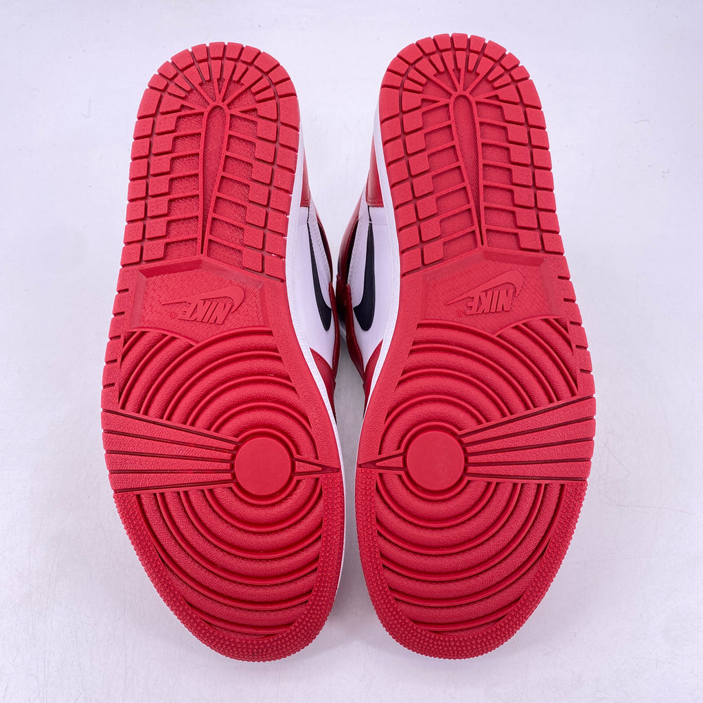 Air Jordan 1 Retro High OG "Chicago" 2015 New Size 13