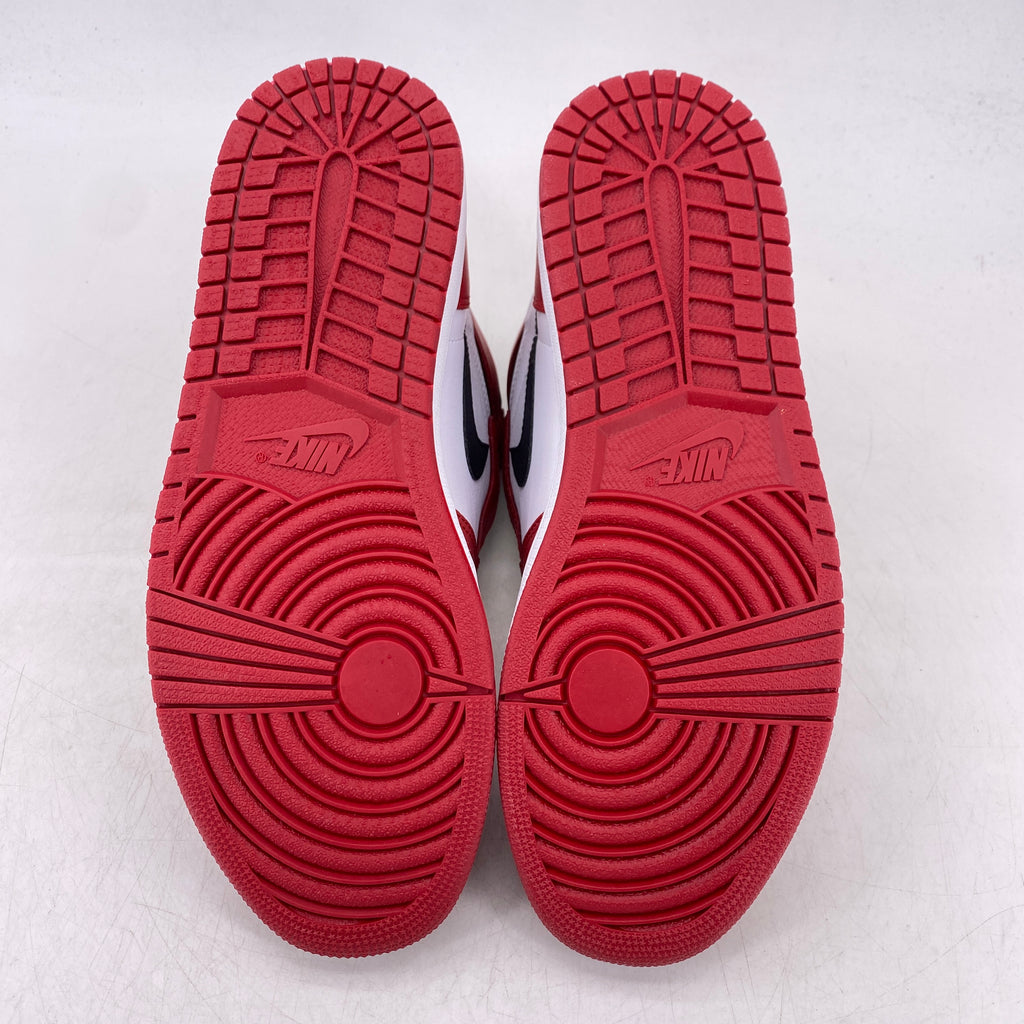 Air Jordan 1 Retro High OG "Chicago" 2015 New Size 10.5