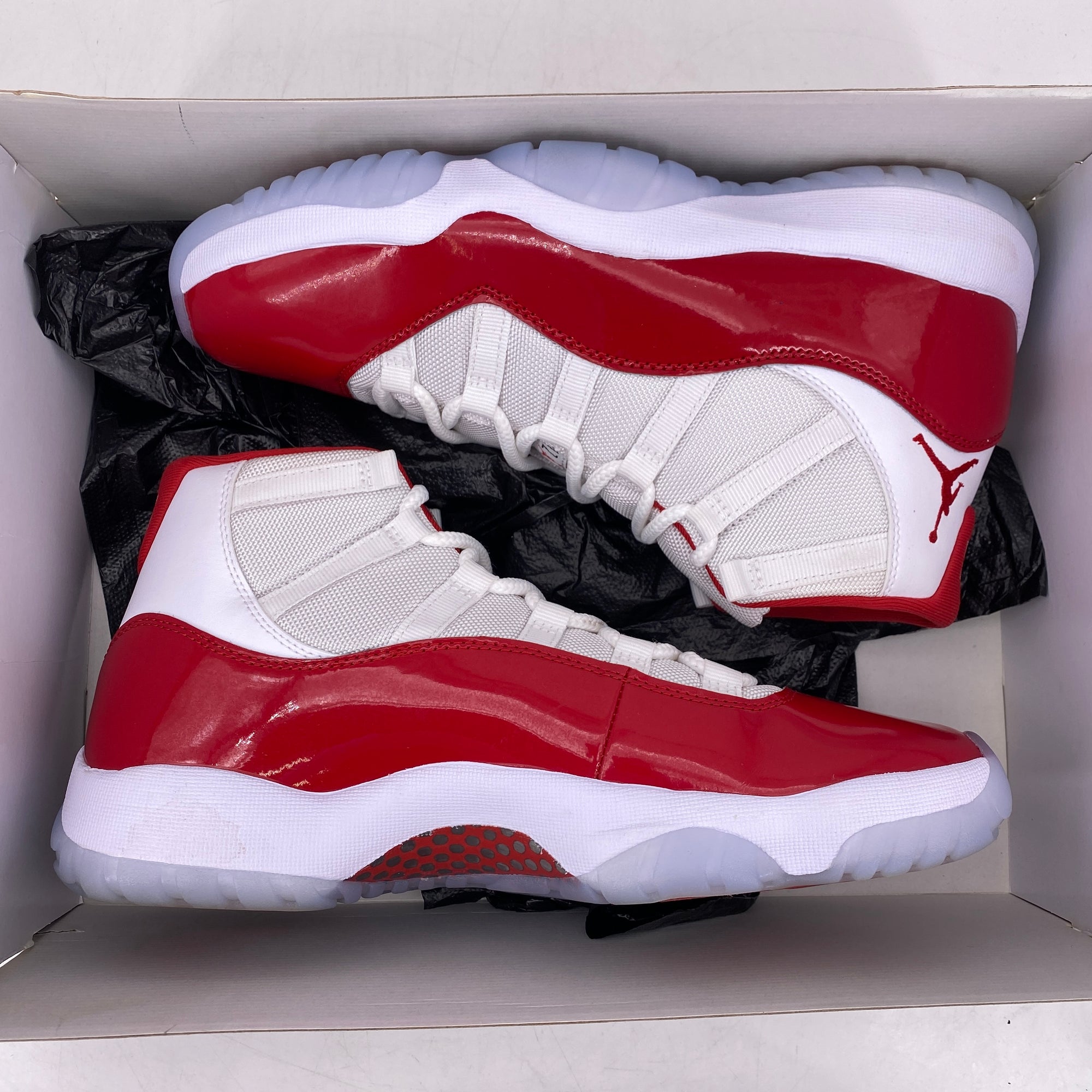 Air Jordan 11 Retro &quot;Cherry&quot; 2022 Used Size 9.5