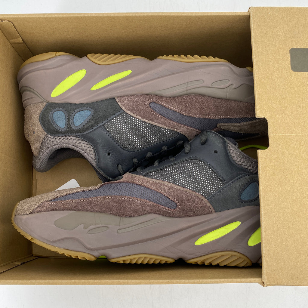 Yeezy 700 "Mauve" 2018 Used Size 12