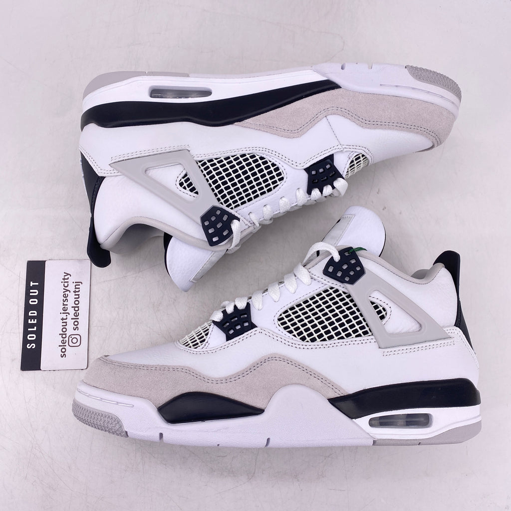 Air Jordan 4 Retro "Military Black" 2022 New Size 9.5