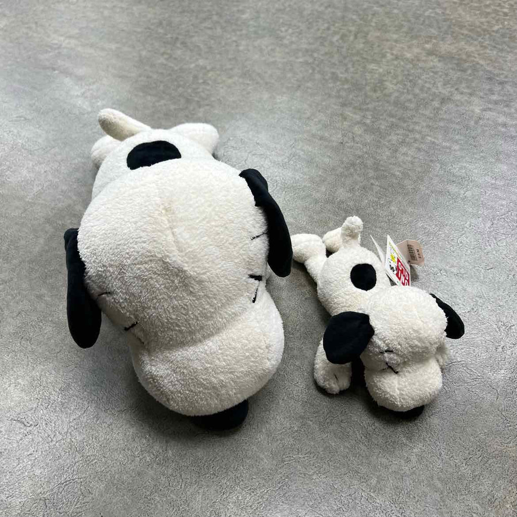KAWS Plush "KAWS X PEANUTS SNOOPY" Used White Size S/M