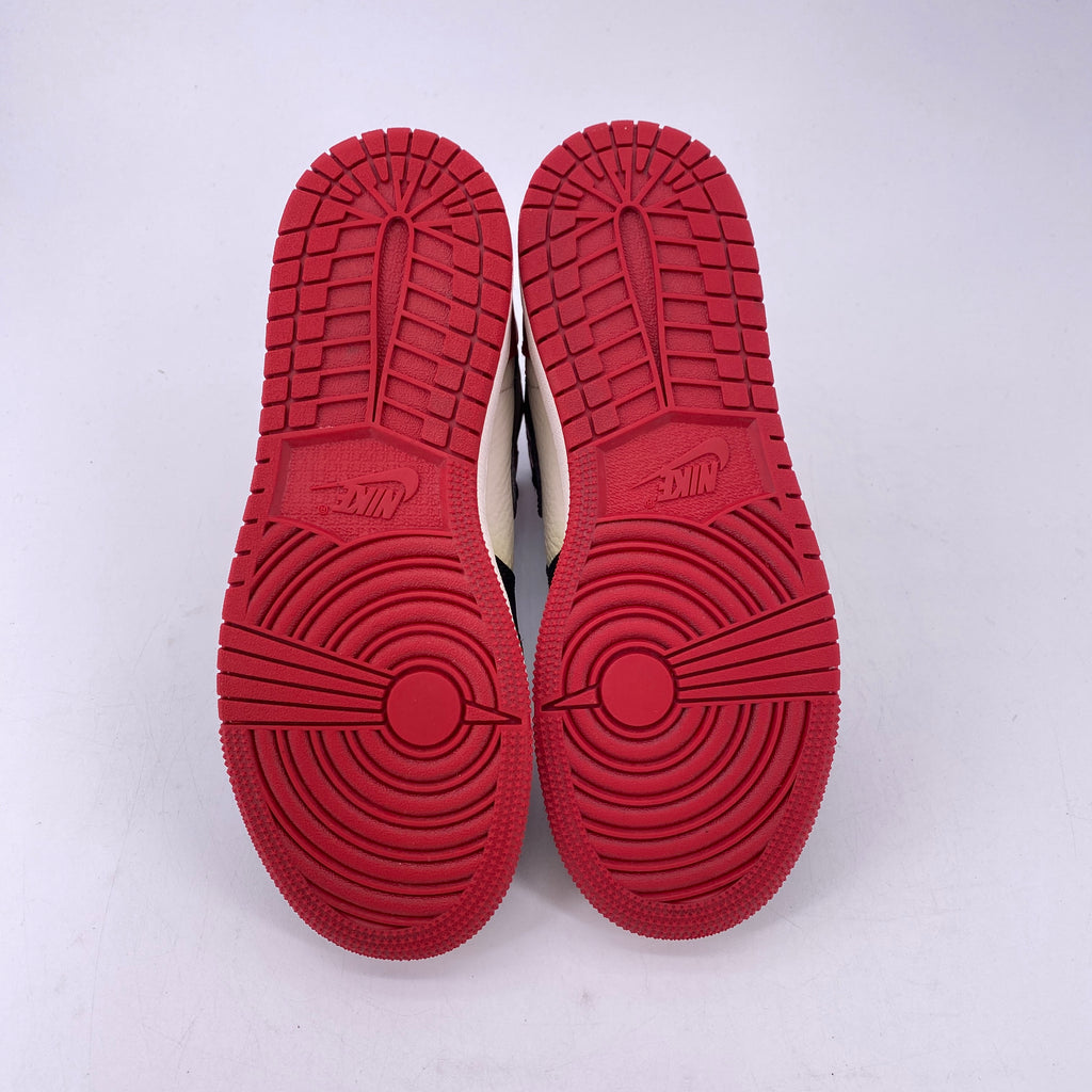 Air Jordan (GS) 1 Retro High OG "Bred Toe" 2018 Used Size 4Y