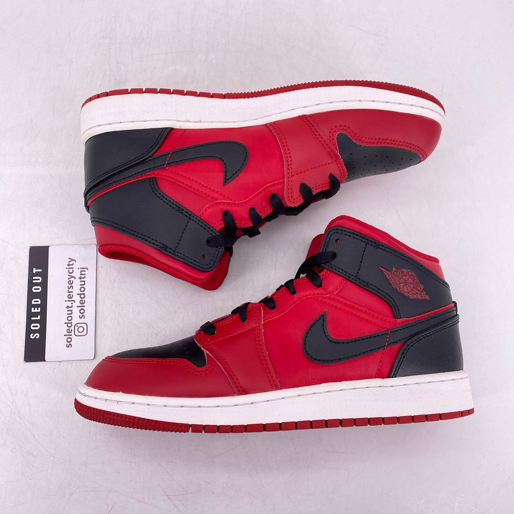 Air Jordan (GS) 1 Mid "Reverse Bred" 2021 Used Size 6.5Y