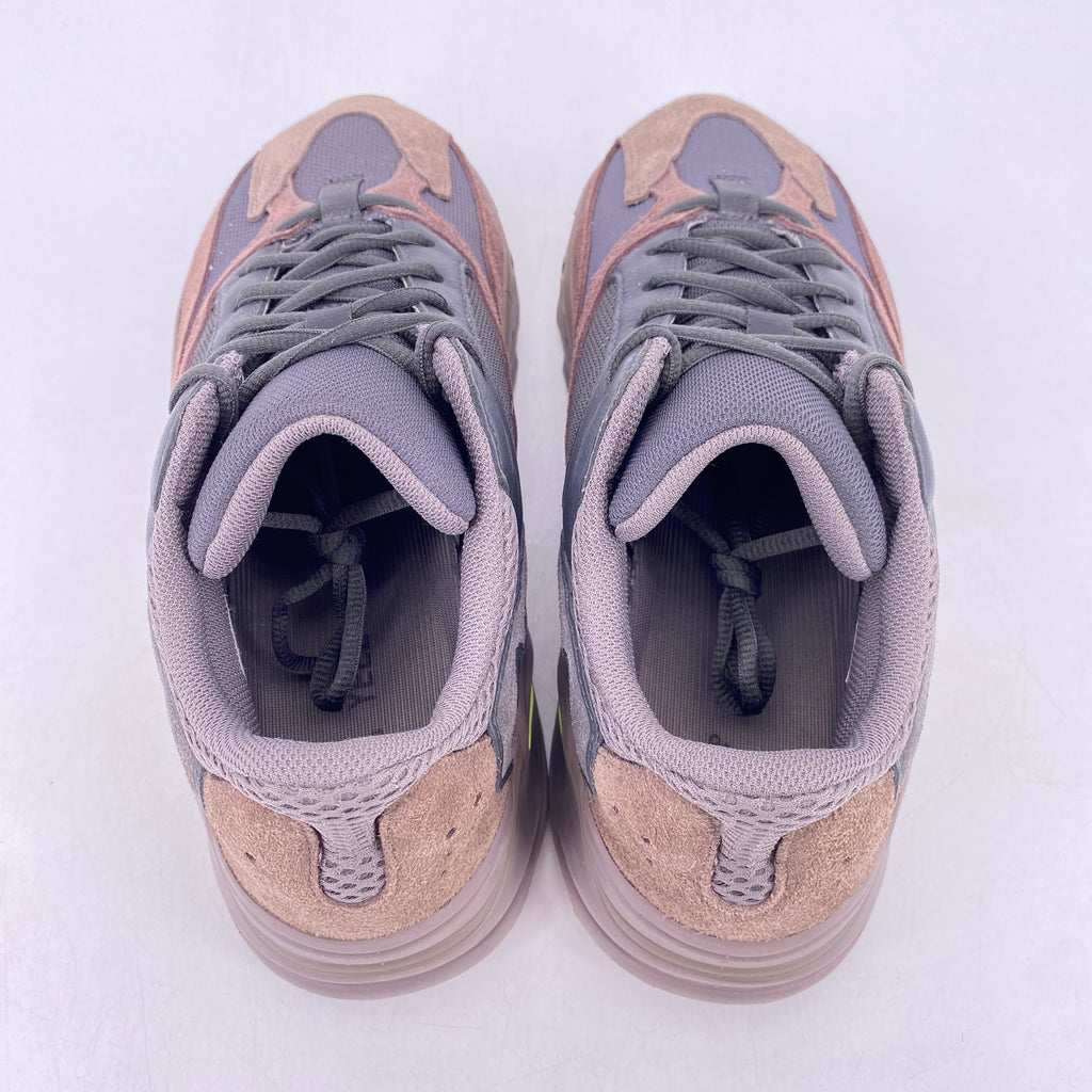 Yeezy 700 "Mauve" 2018 Used Size 11