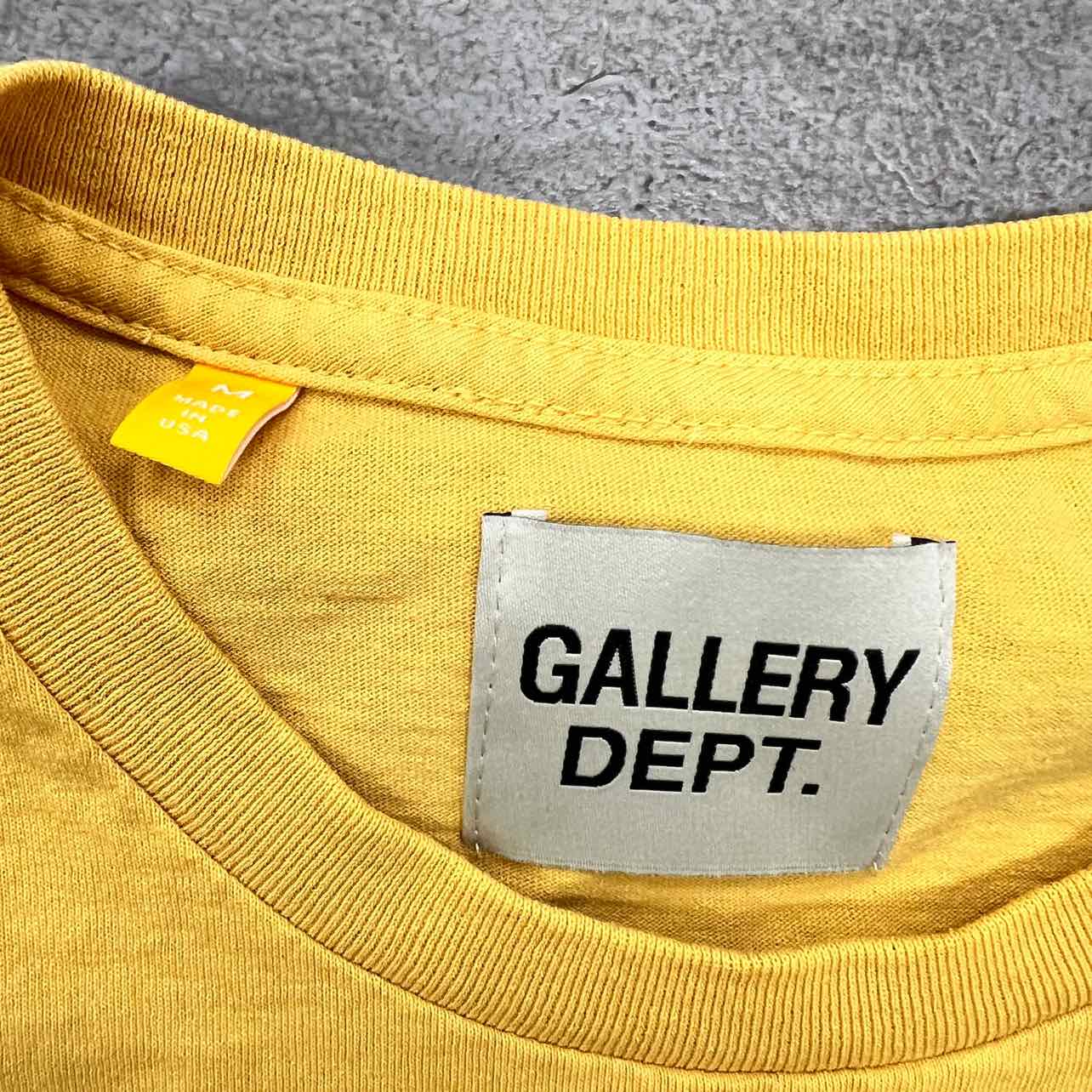 Gallery DEPT. T-Shirt &quot;SOUVENIR&quot; Yellow New Size M