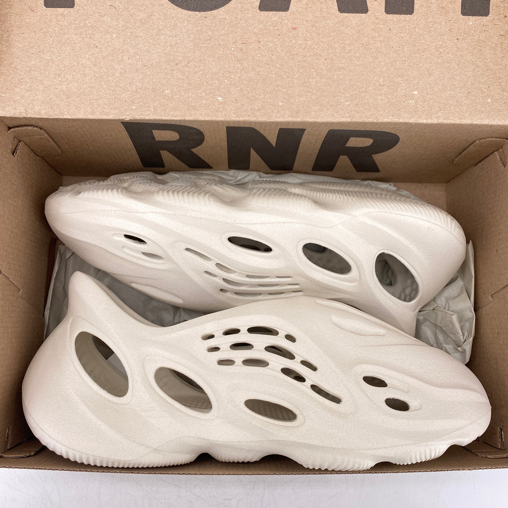 Yeezy Foam RNNR "Sand" 2021 Used Size 12