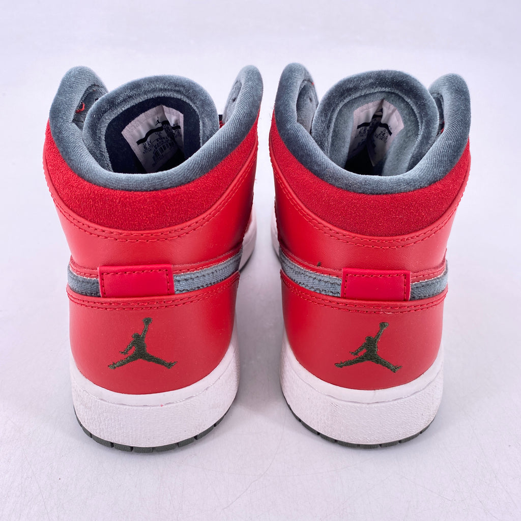 Air Jordan (BG) 1 Mid "Varsity Red" 2013 Used Size 6.5Y