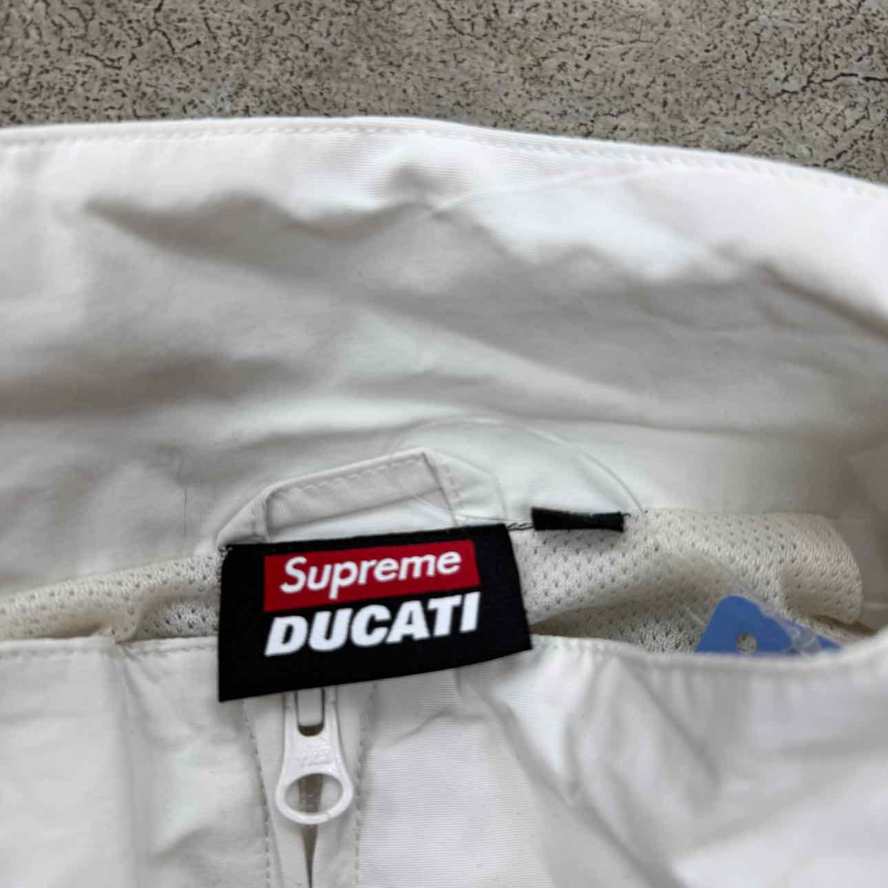 Supreme Jacket &quot;DUCATI&quot; Light Grey New Size L