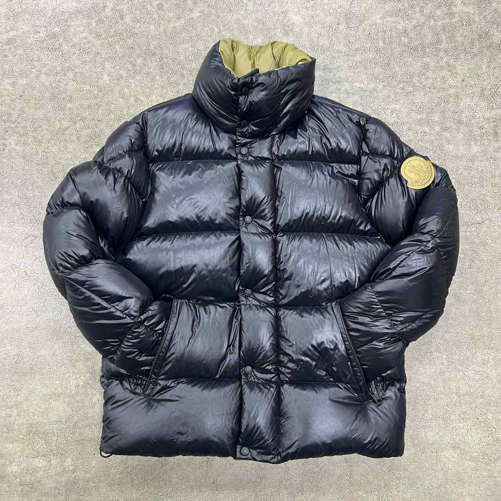 Moncler Jacket "GIUBBOTTO DERVO" Black Used Size 4