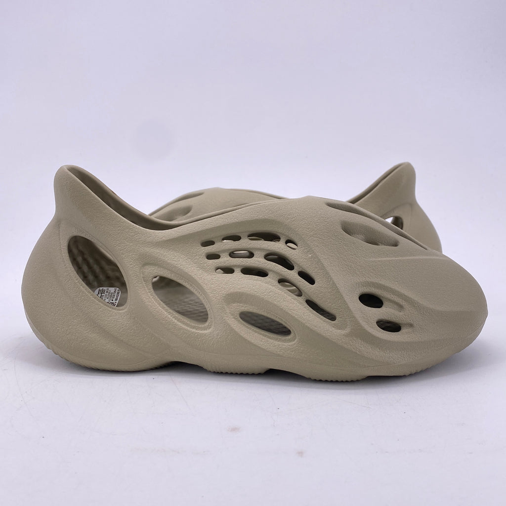Yeezy Foam RNNR "Stone Salt" 2023 New Size 9