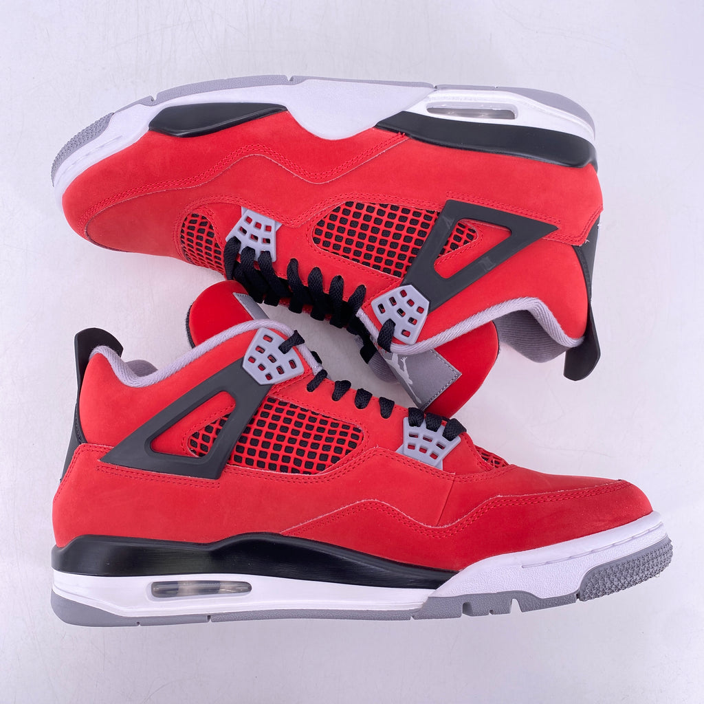 Air Jordan 4 Retro "Toro Bravo" 2026 Used Size 11.5