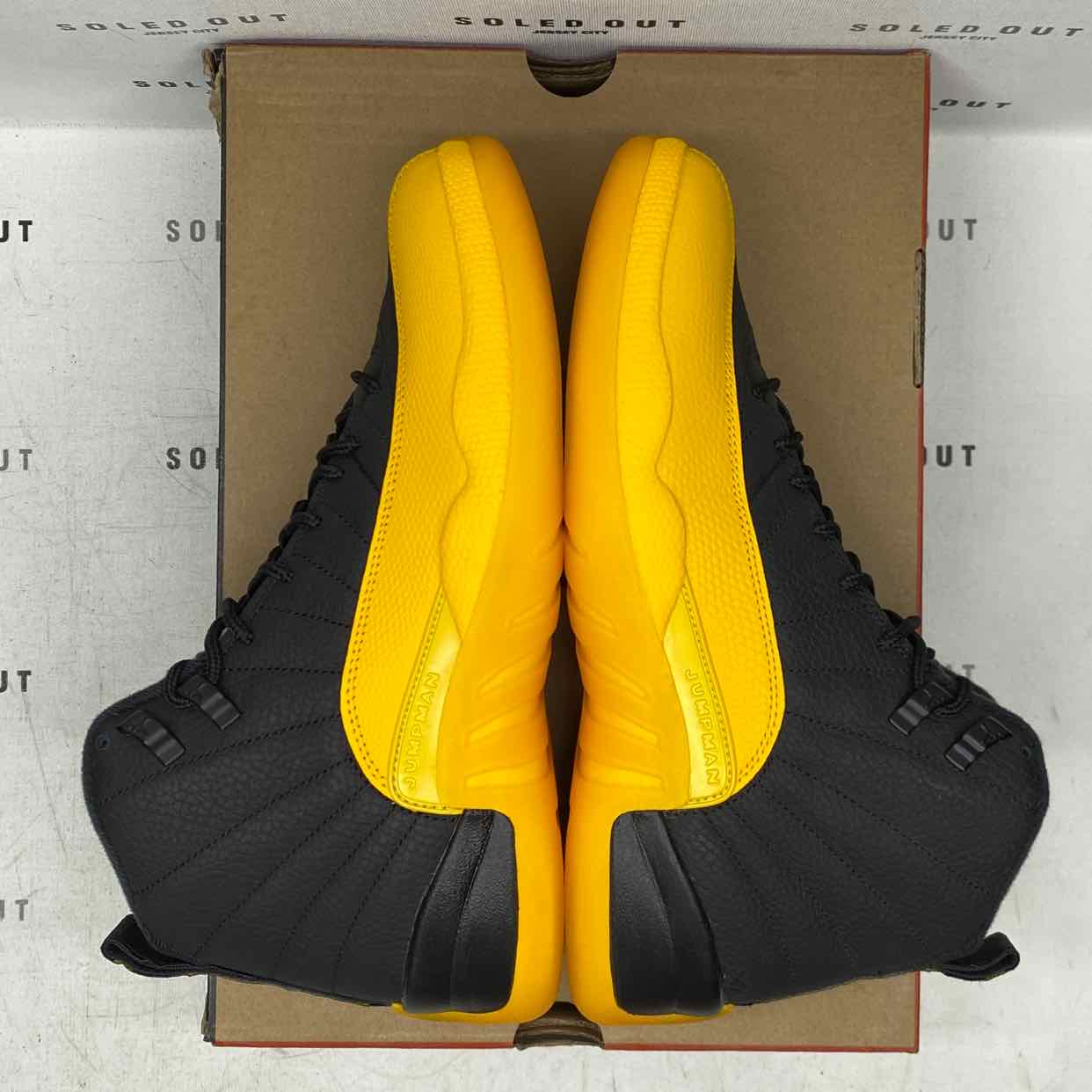 Jordan 12 retro outlets university gold