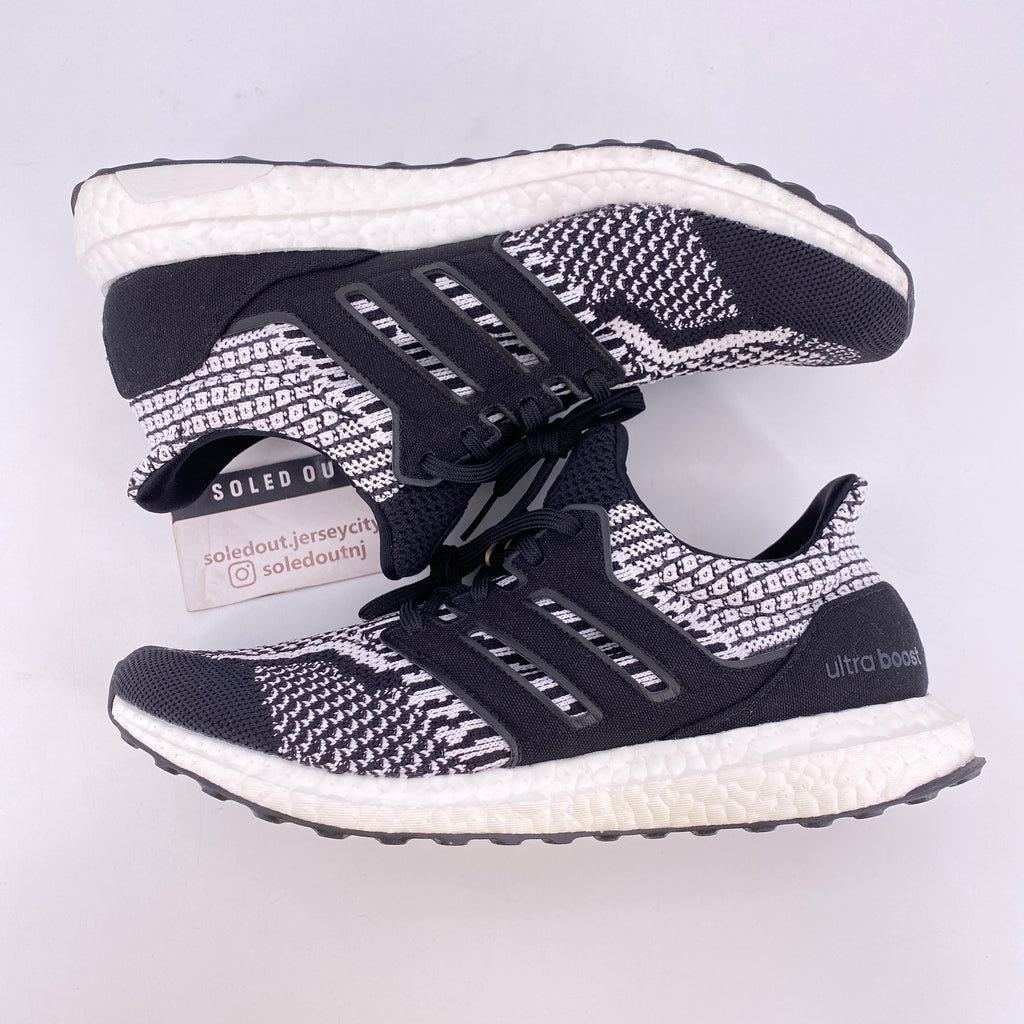 Adidas (W) Ultra Boost 5.0 "Oreo" 2021 Used Size 9W
