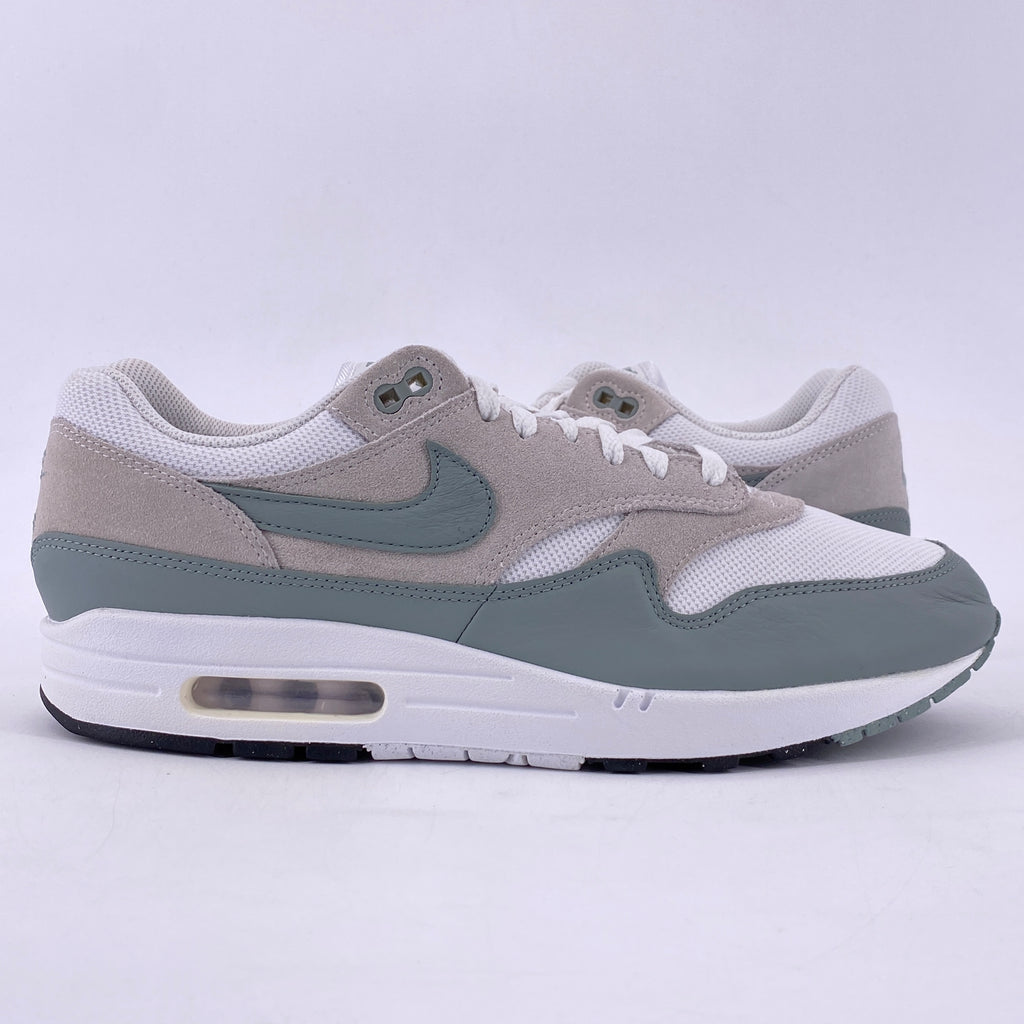 Nike Air Max 1 "White Mica Green" 2023 Used Size 11.5
