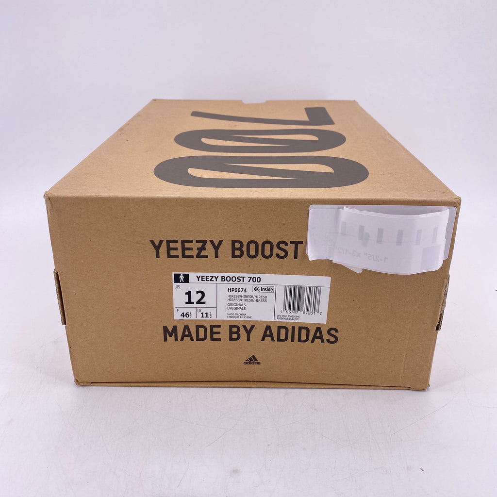 Yeezy 700 "Hi-Res Blue" 2022 Used Size 12