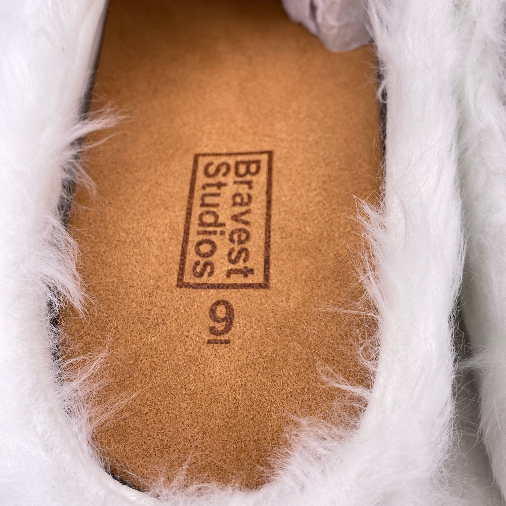 Bravest Studios Bear Claw Mule "White" 2024 New Size 9