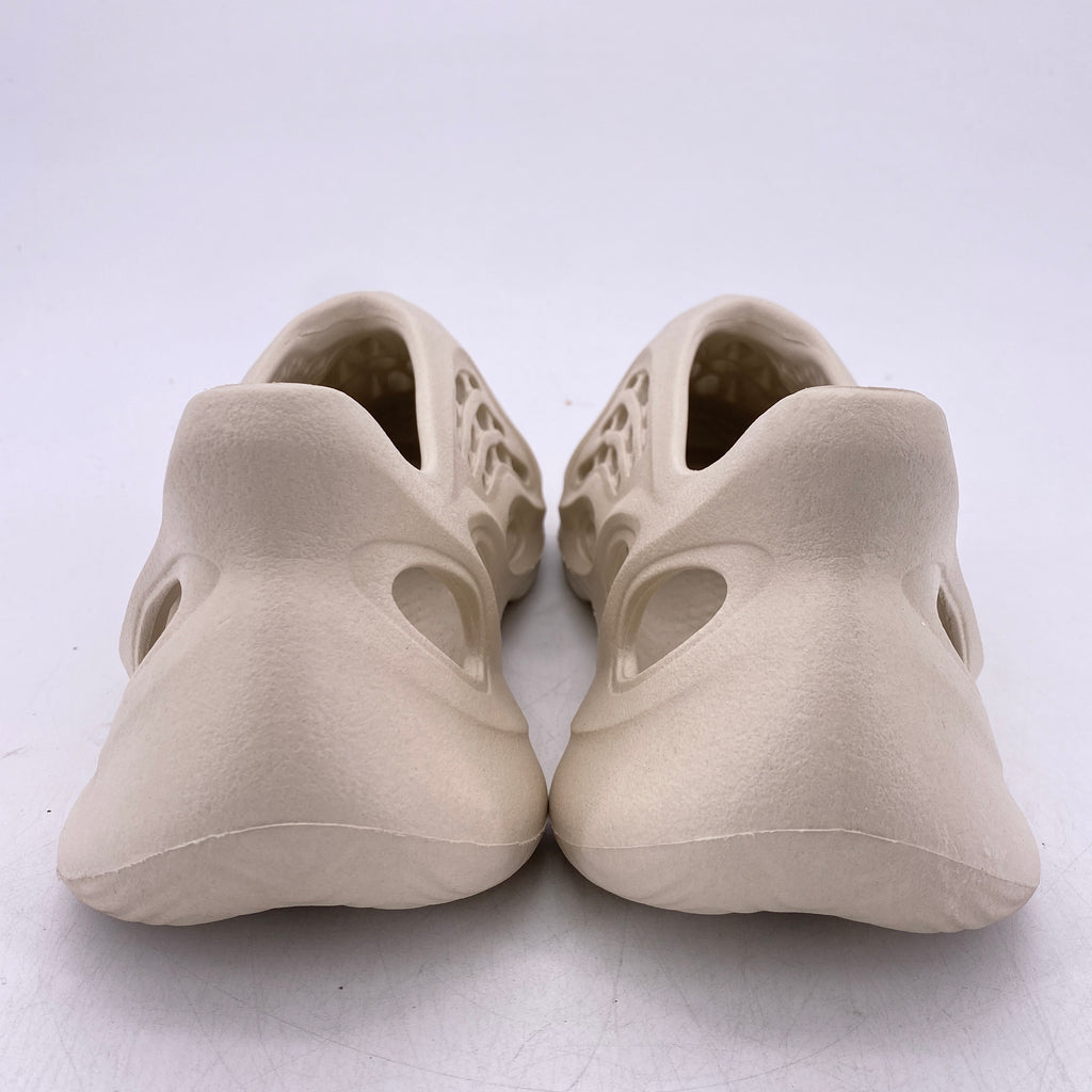 Yeezy Foam RNNR "Sand" 2021 Used Size 10