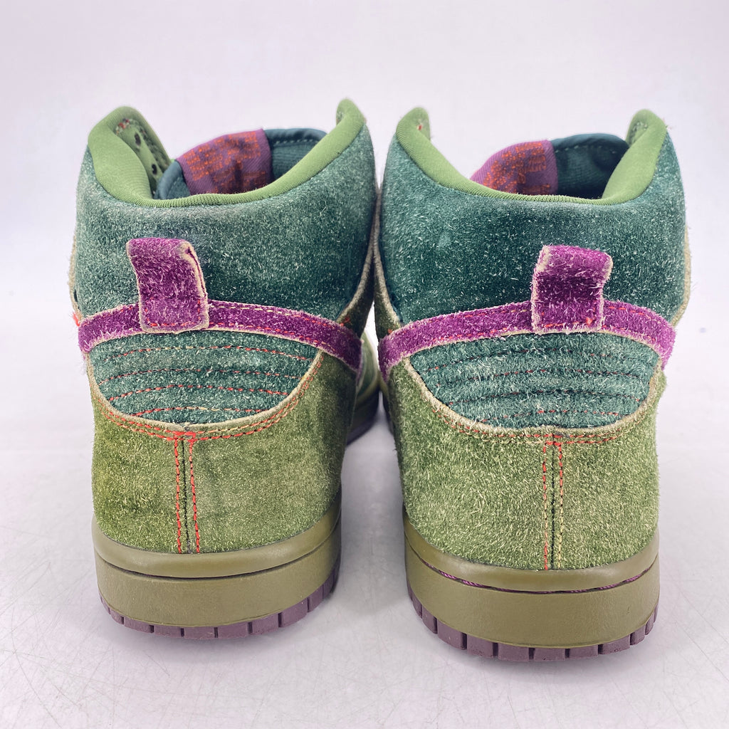 Nike SB Dunk High "Skunk 420" 2010 Used Size 8