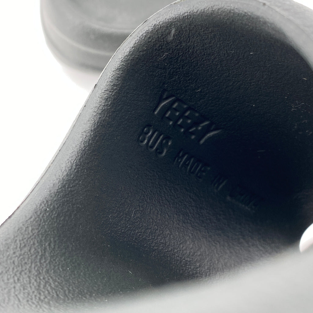Yeezy Slide "Dark Onyx" 2024 Used Size 8