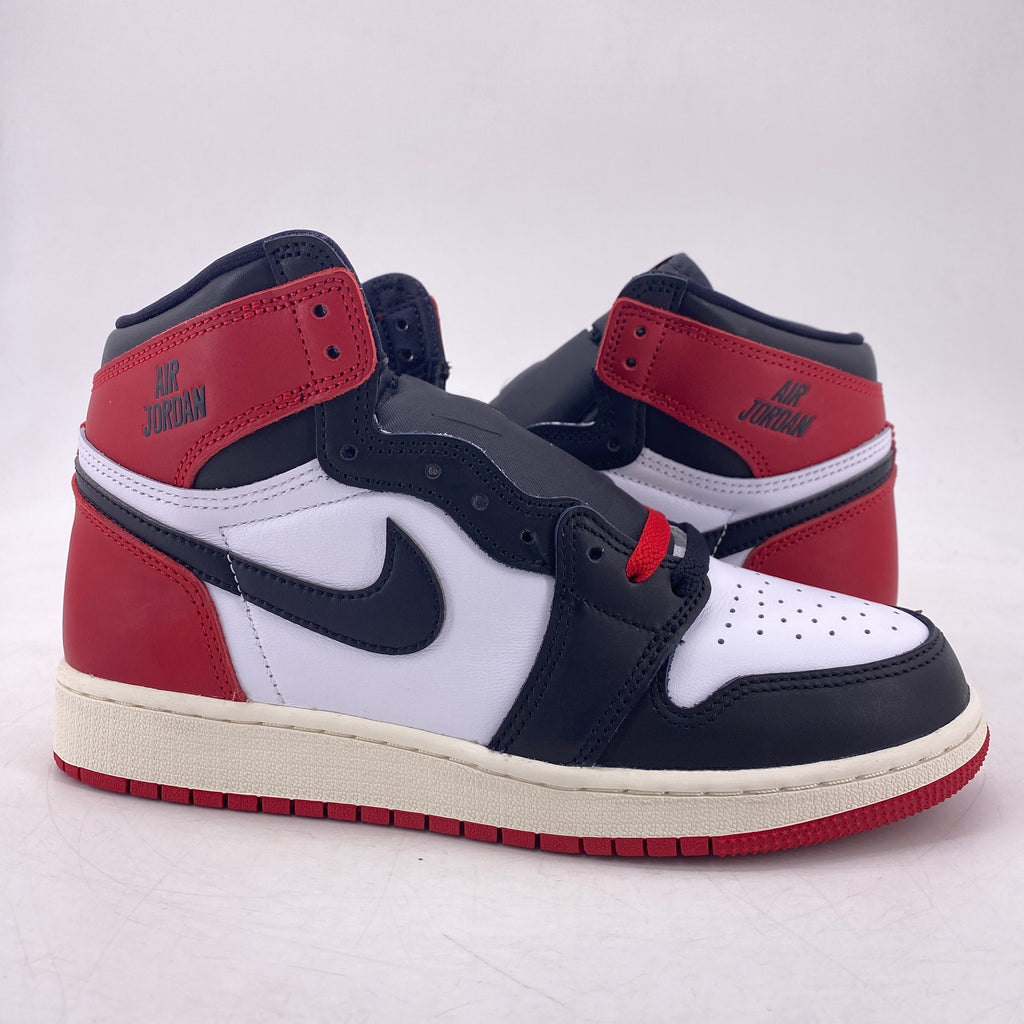 Air Jordan (GS) 1 Retro High OG "Black Toe Reimagined" 2025 New Size 6.5Y