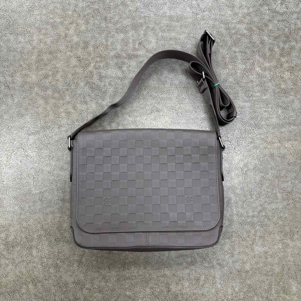 Louis Vuitton Messenger Bag "DISTRICT" Used Grey Size PM