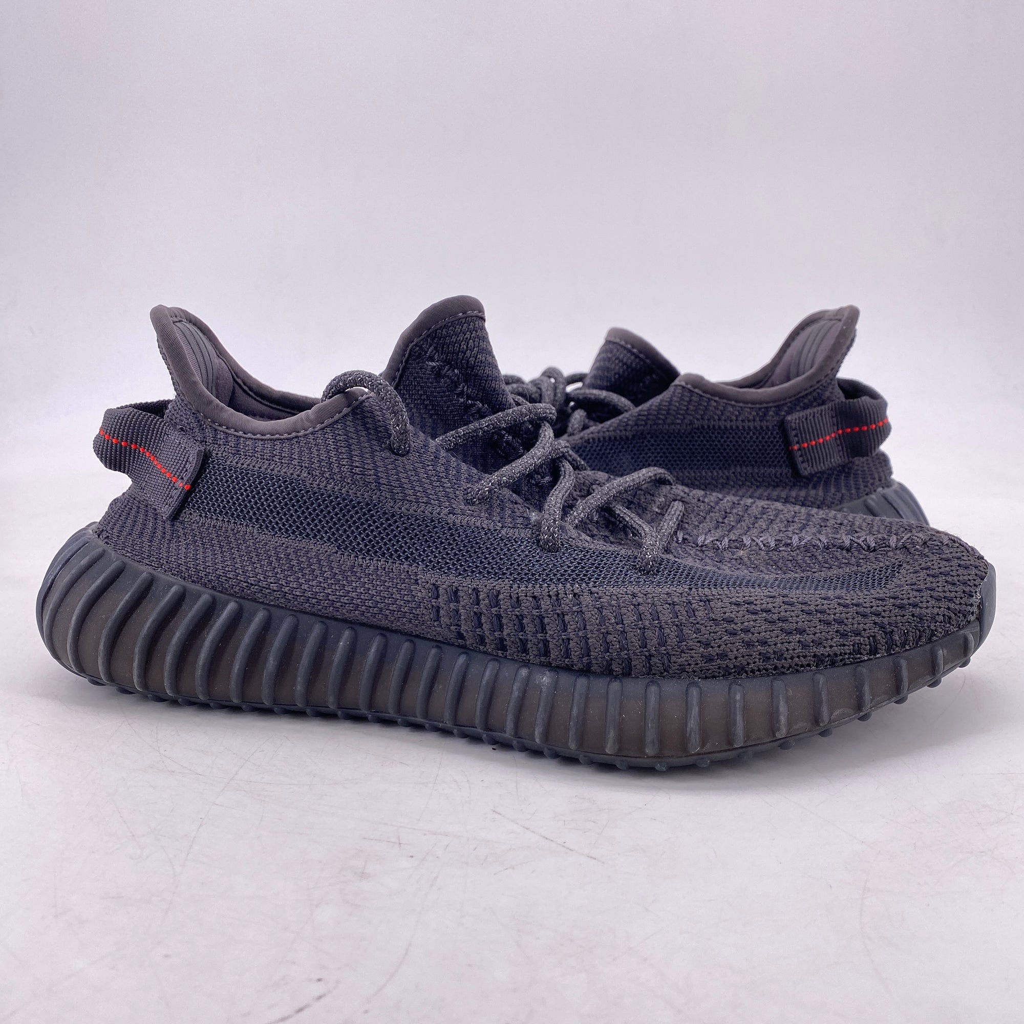 Yeezy 350 v2 &quot;Black Non-Reflective&quot; 2019 Used Size 8.5