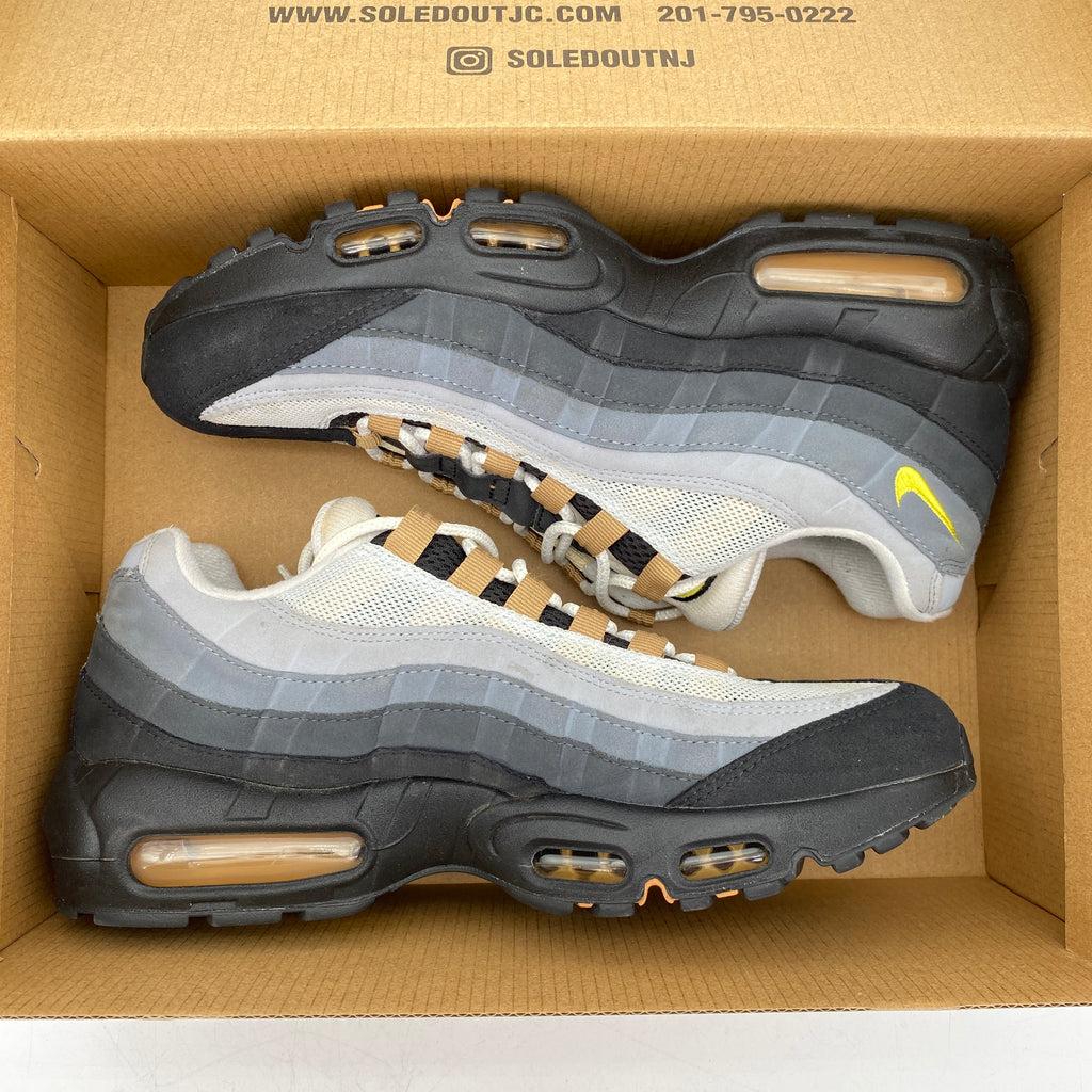 Nike Air Max 95 "Icons Yellow Strike" 2023 Used Size 9
