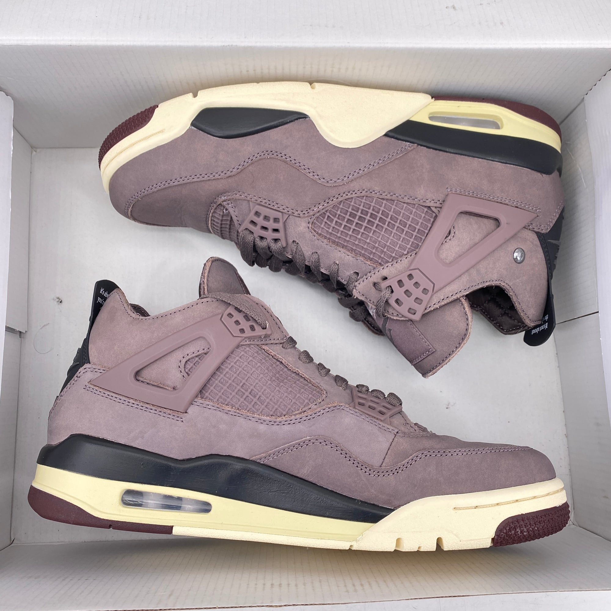Air Jordan 4 Retro &quot;A Ma Maniere&quot; 2022 Used Size 9