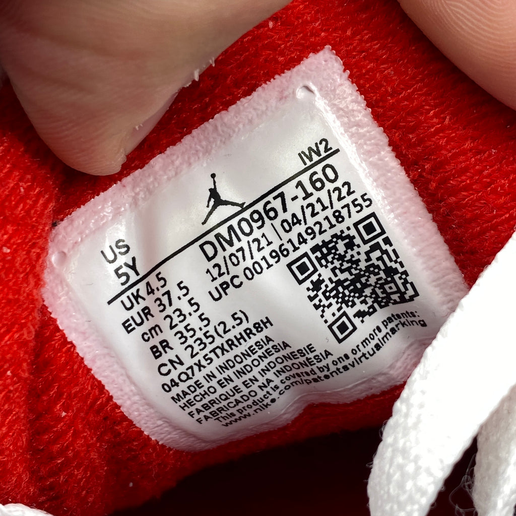 Air Jordan (GS) 3 Retro "Fire Red" 2022 Used Size 5Y