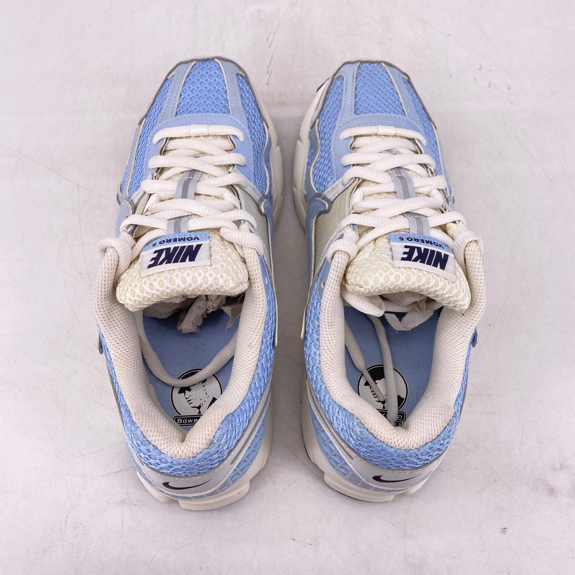 La collection New Balance 327 Levis for Feet ninclut quune seule exclusivité