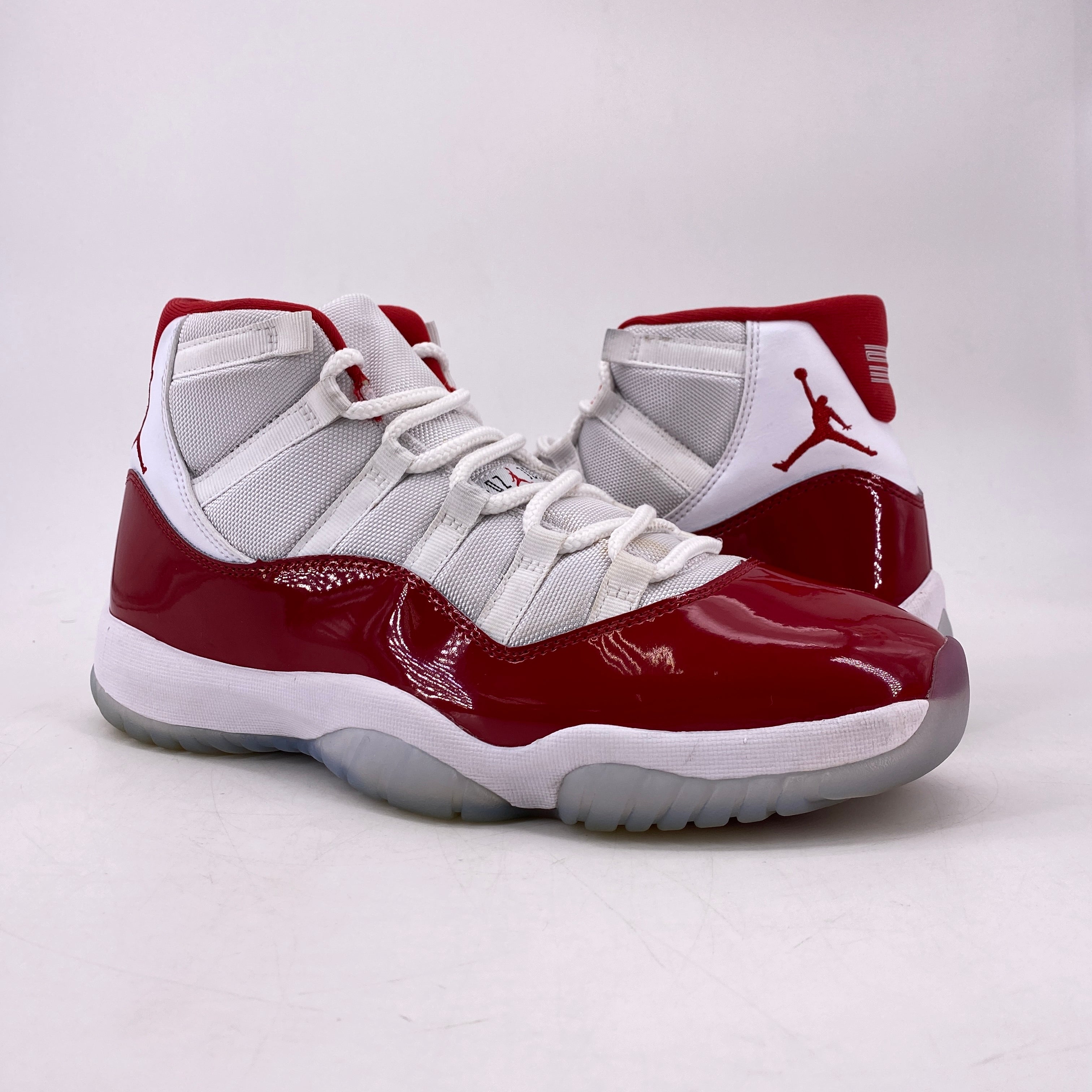 Air Jordan 2024 11 cherry 6.5y