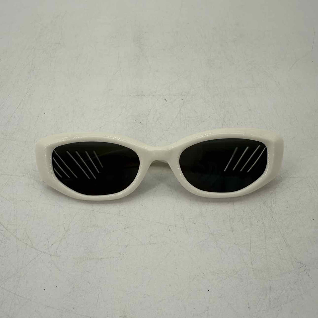 Gentle Monster Sunglasses "ROW W2" New White Size OS