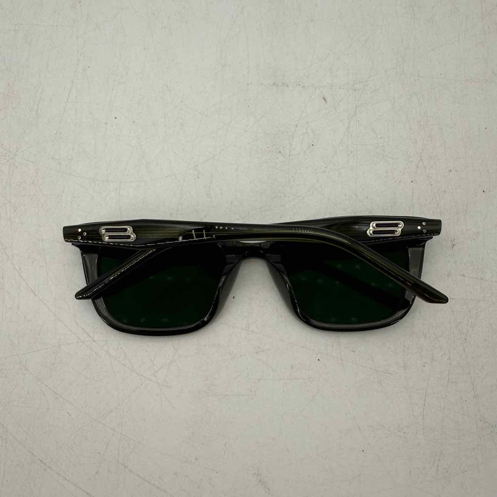 Gentle Monster Sunglasses "TOTE KC2" New Khaki Size OS