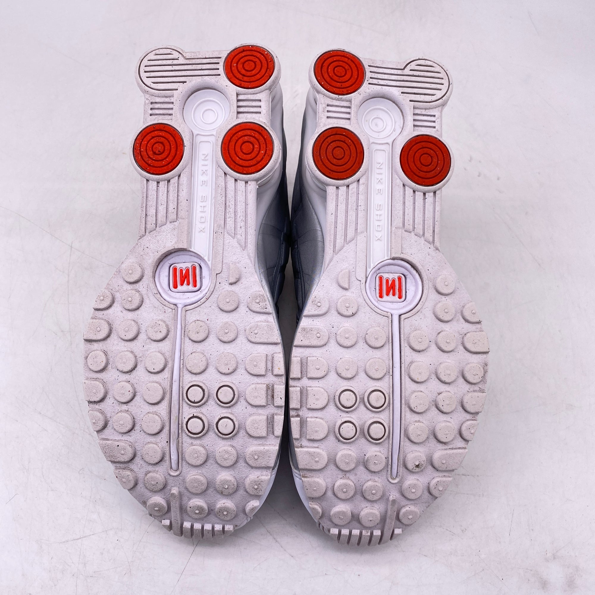 Nike Shox R4 (W) &quot;White Metallic Silver&quot; 2019 Used Size 8.5W