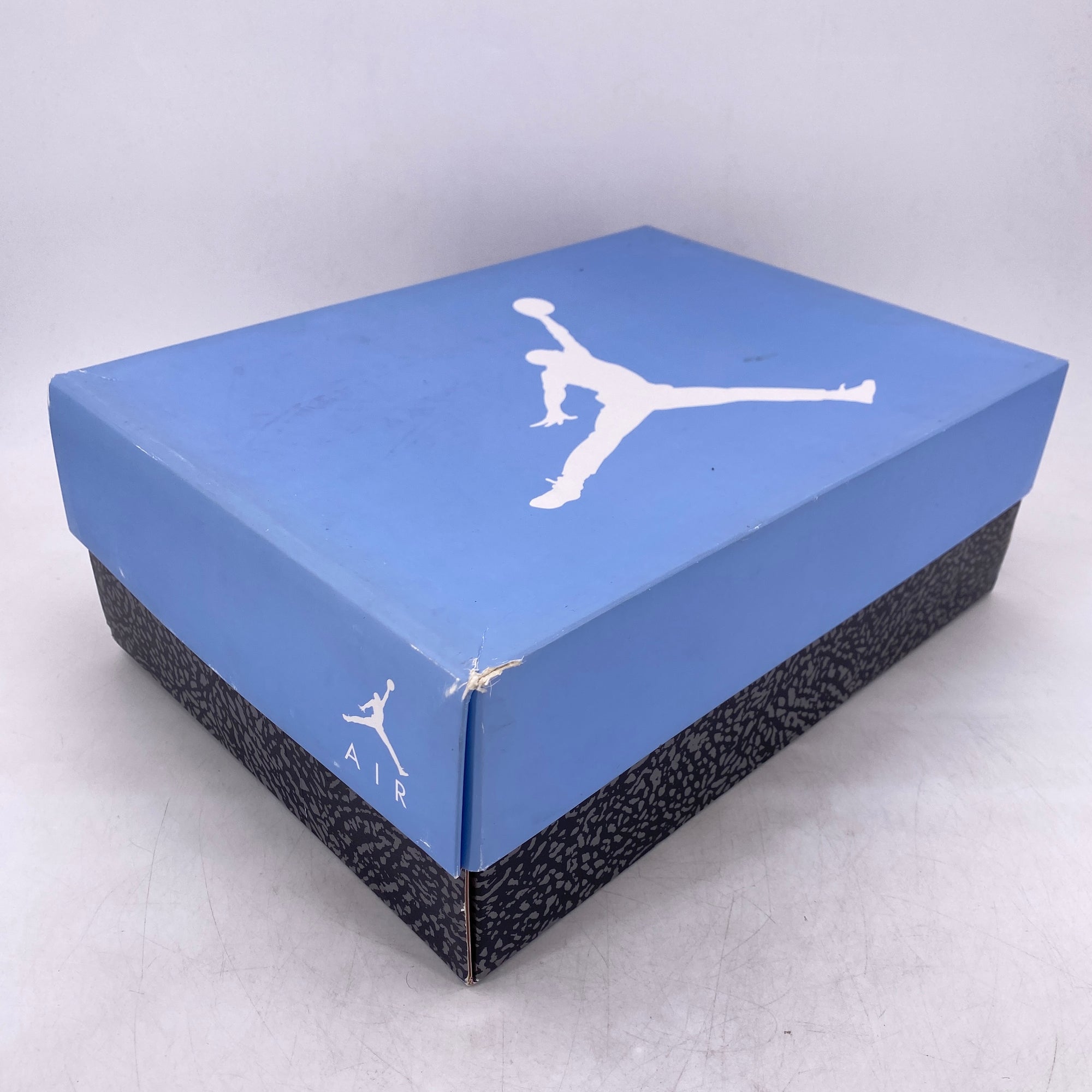 Air Jordan 3 Retro &quot;Unc&quot; 2020 Used Size 8