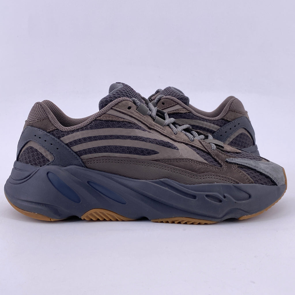 Yeezy 700 v2 "Geode" 2019 Used Size 8.5
