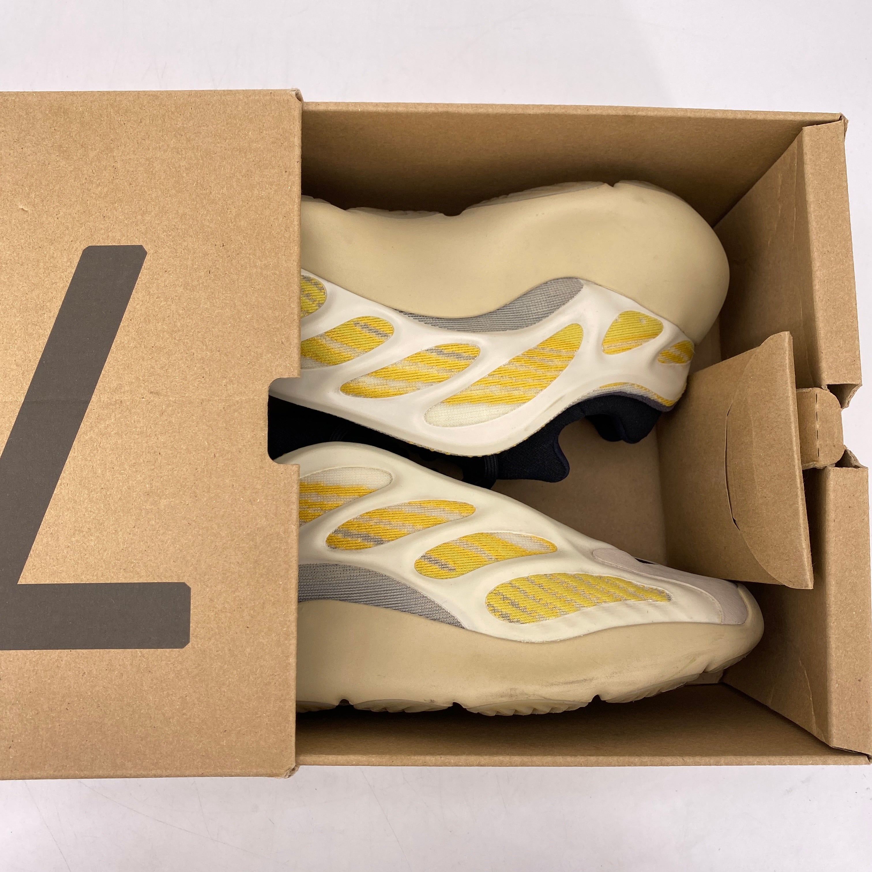 Yeezy 700 v3 &quot;Safflower&quot; 2020 Used Size 8