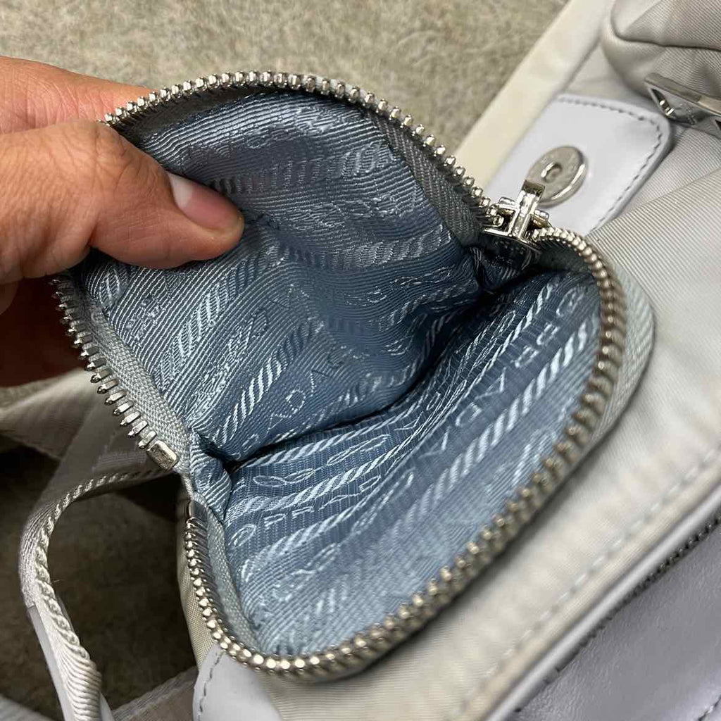 Prada Crossbody "SPAZZOLATO TESSUTO" Used White Size OS