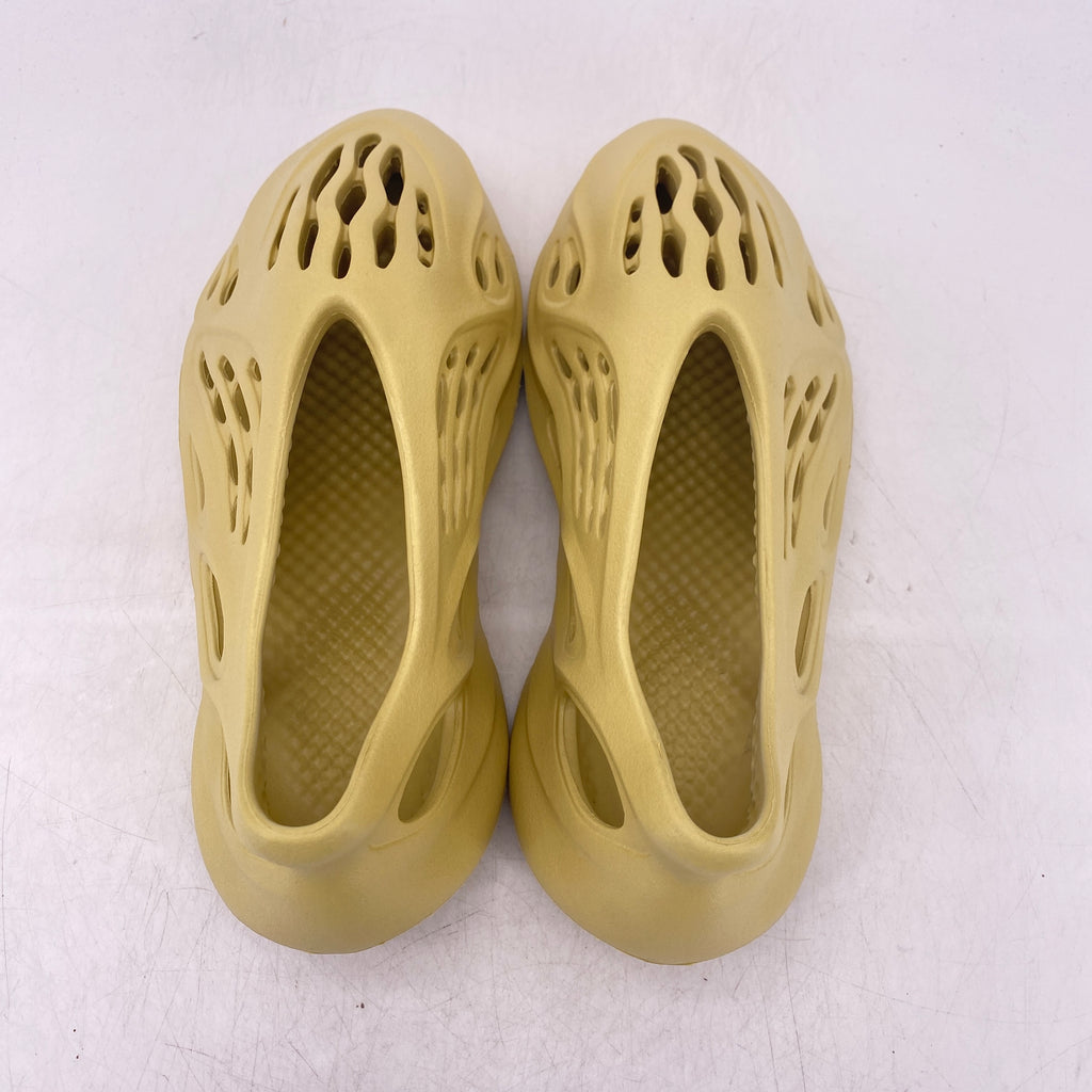 Yeezy Foam RNNR "Sulfur" 2022 Used Size 10