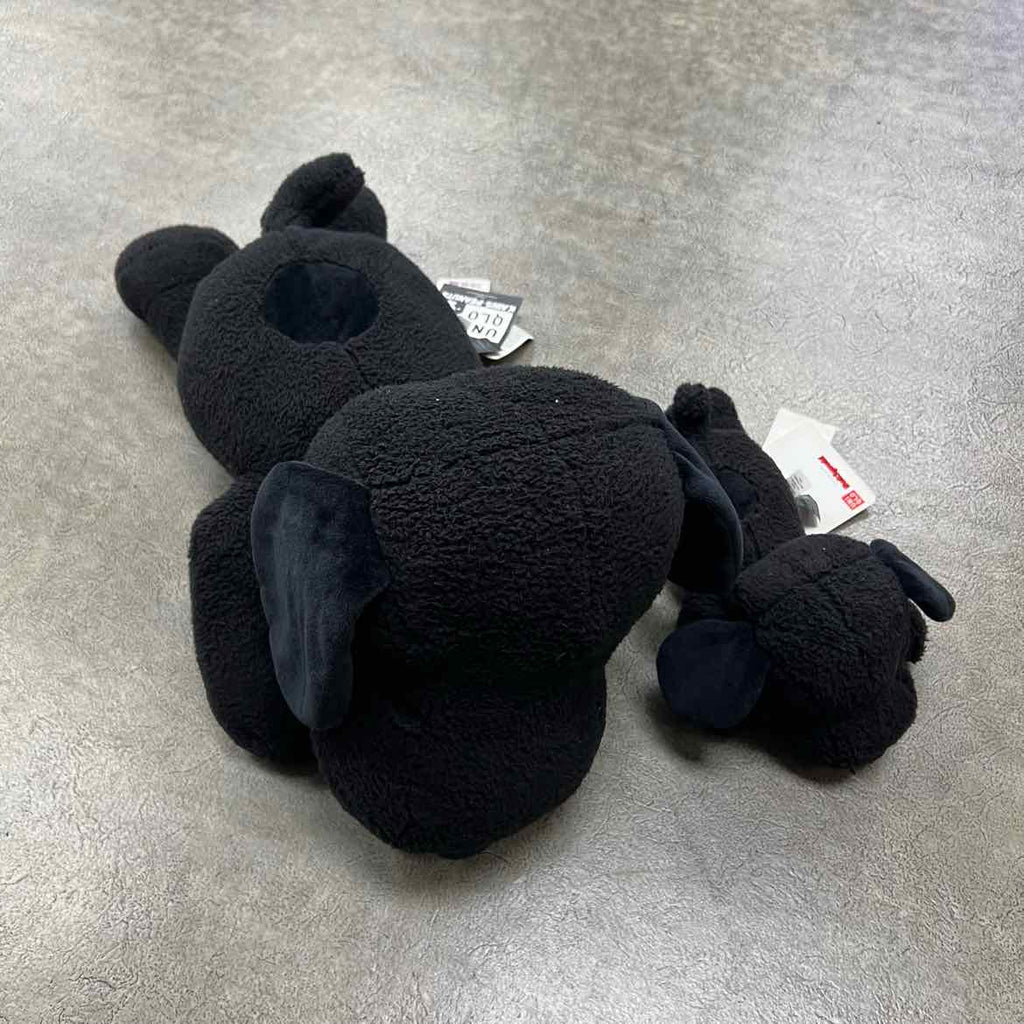 KAWS Plush "KAWS X PEANUTS SNOOPY" Used Black Size S/M