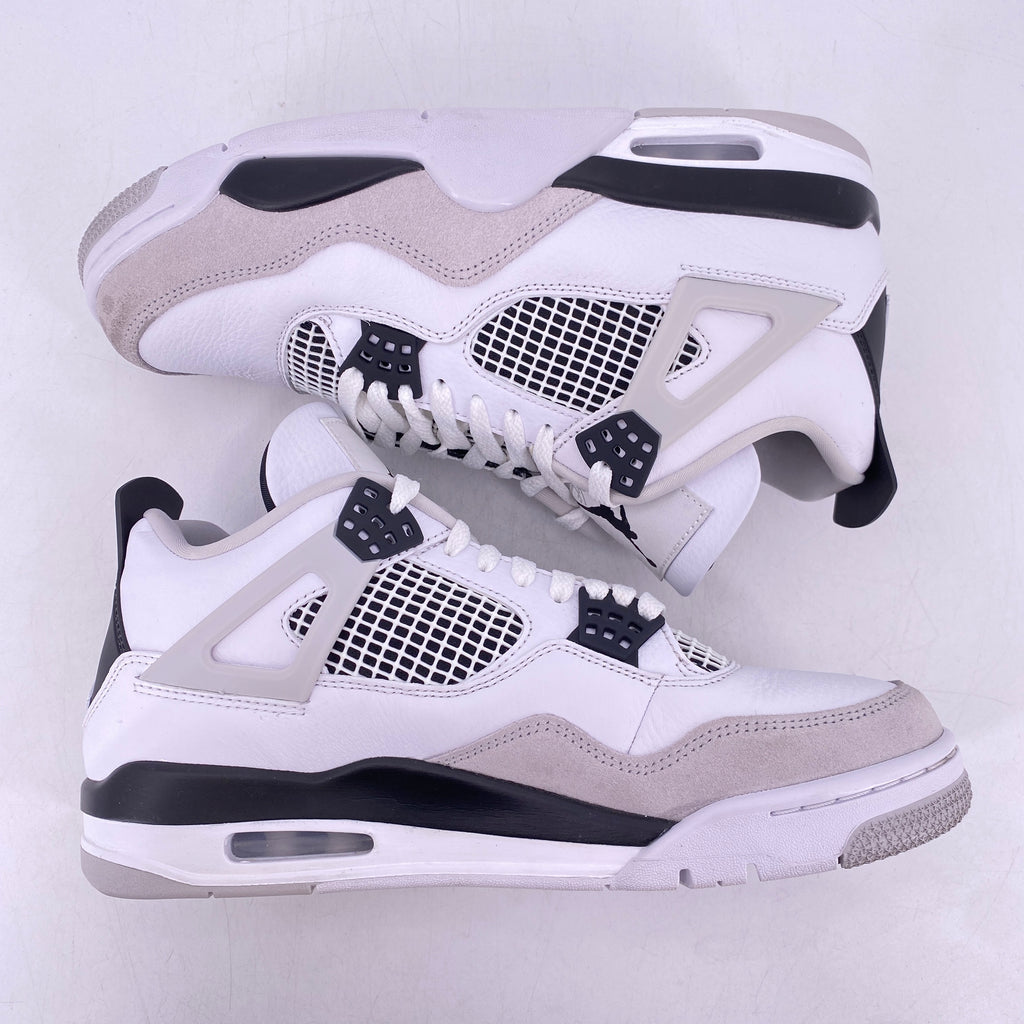 Air Jordan 4 Retro "Military Black" 2022 Used Size 9.5