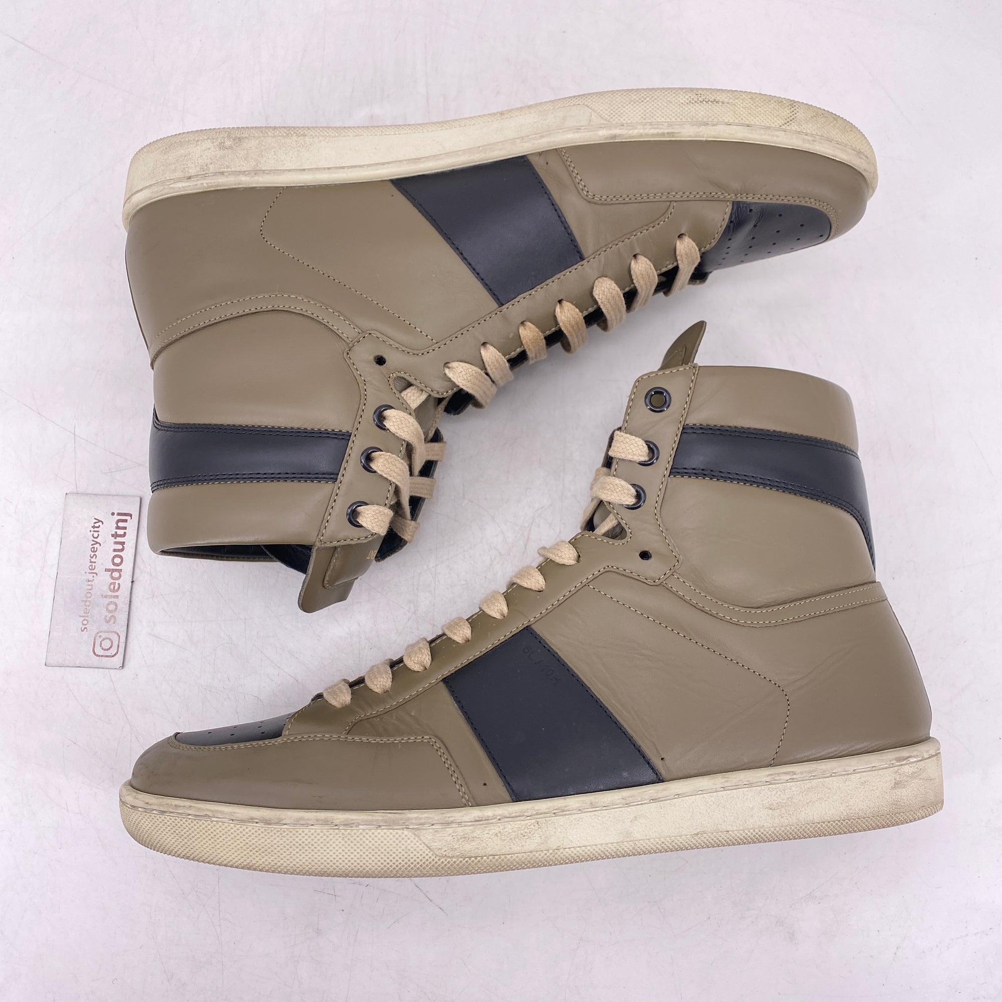 Saint Laurent Signature Court Classic &quot;New Khaki&quot;  Used Size 44