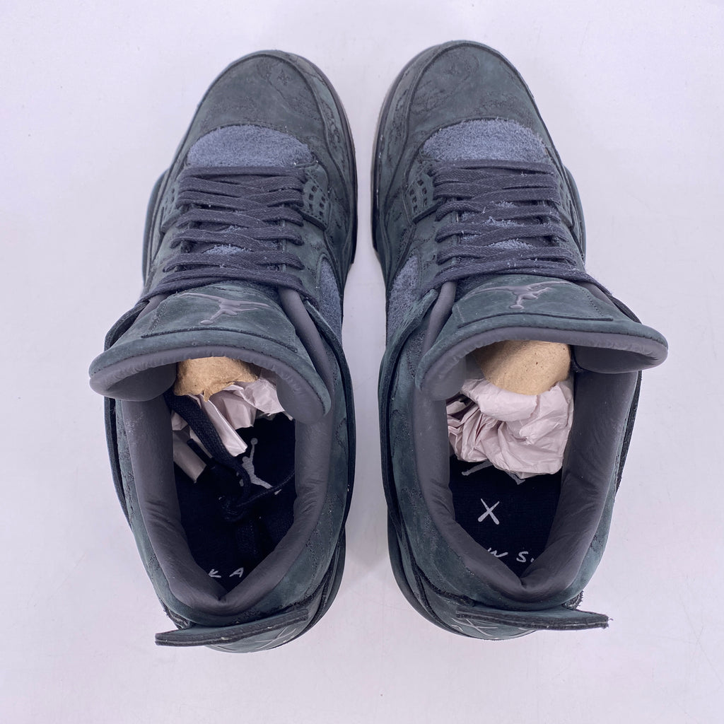 Air Jordan 4 Retro "Kaws Black" 2017 Used Size 12