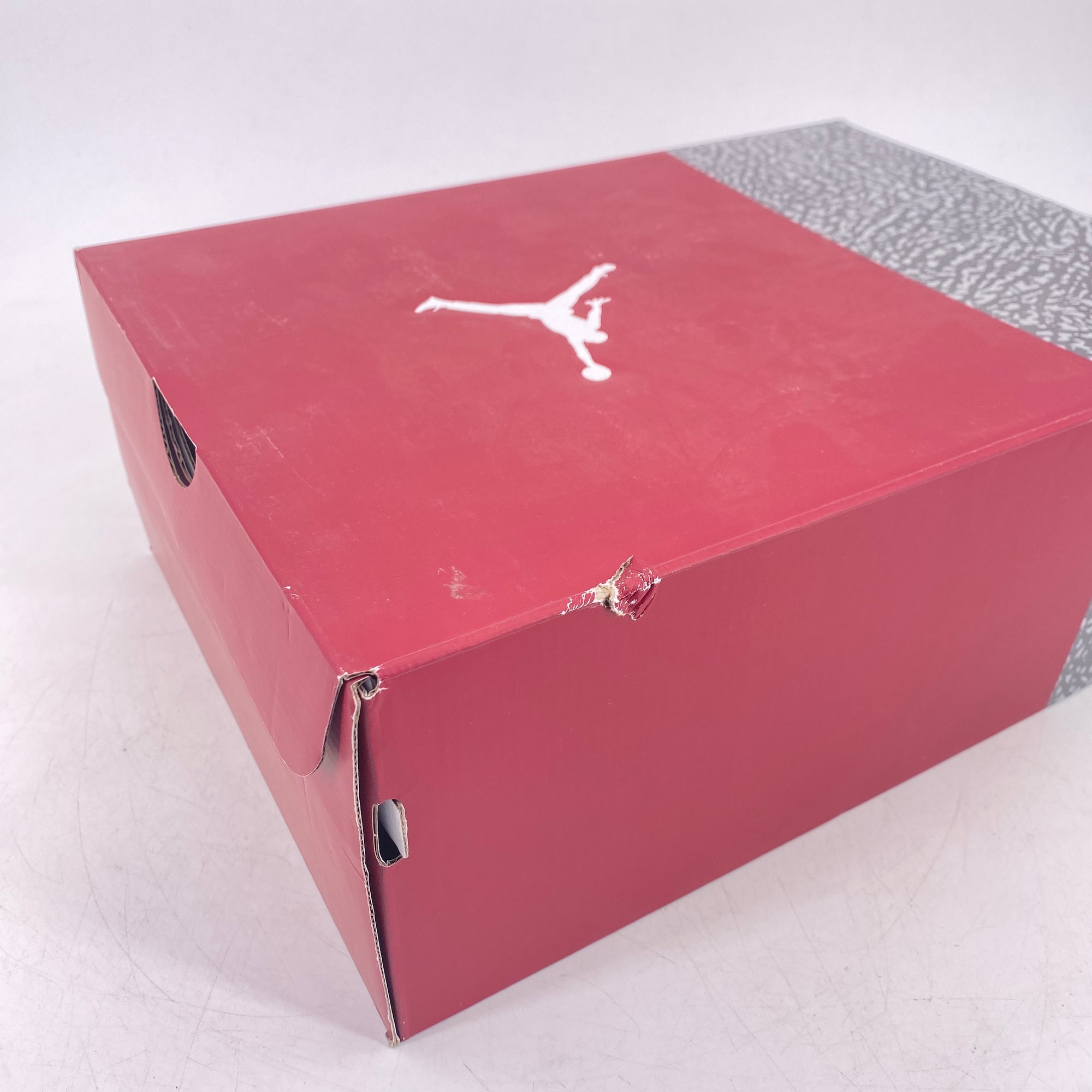 Air Jordan 3 Retro &quot;Cardinal Red&quot; 2022 New Size 9