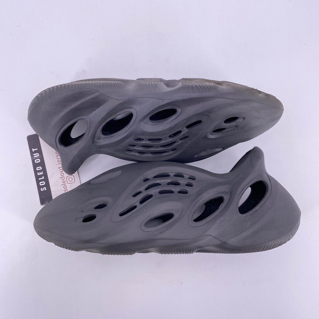 Yeezy Foam RNNR "Onyx" 2024 Used Size 6