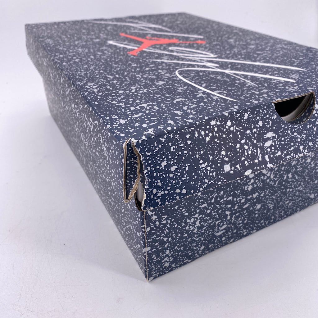 Air Jordan 4 Retro "Midnight Navy" 2022 Used Size 11