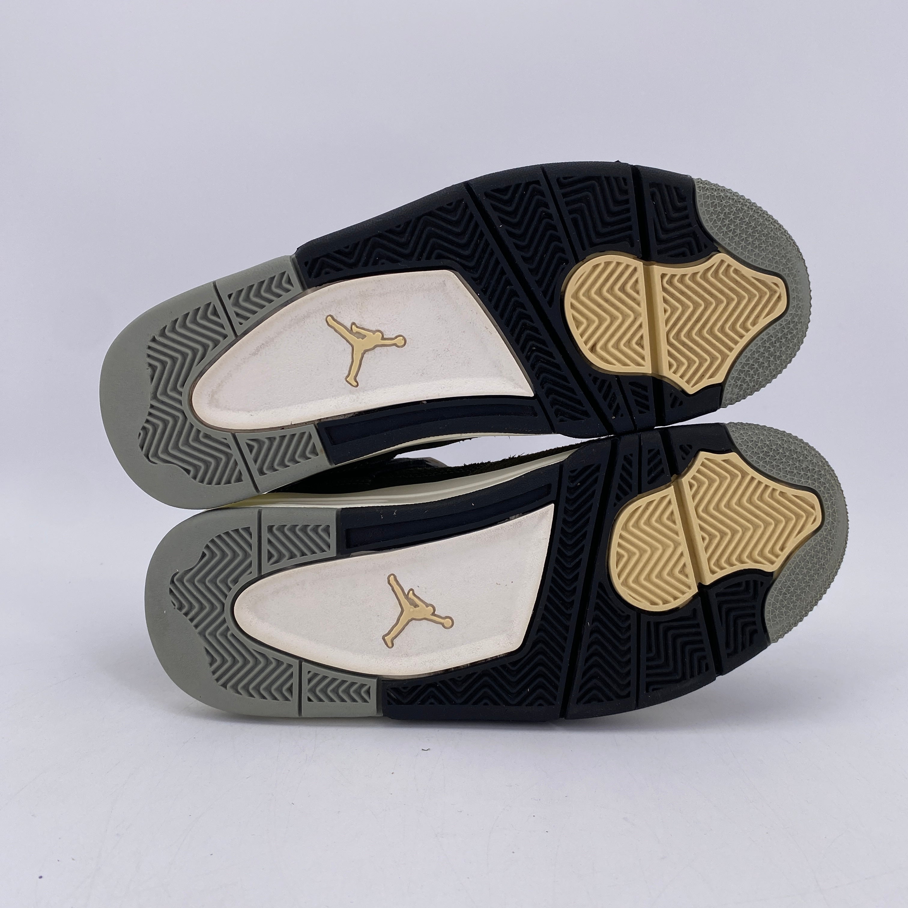Air Jordan (GS) 4 Retro &quot;Medium Olive&quot; 2023 Used Size 7Y