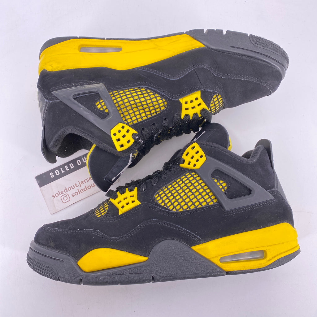 Air Jordan 4 Retro "Thunder" 2023 Used Size 8