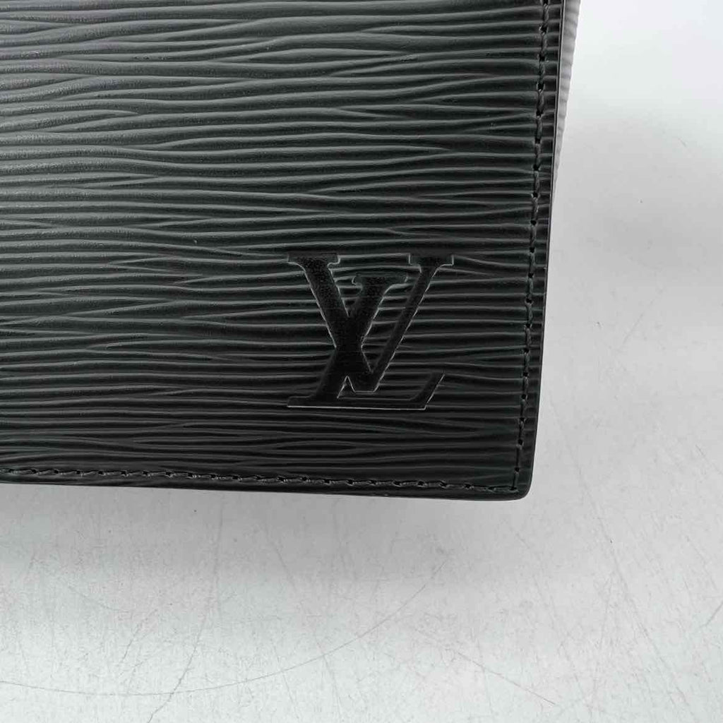 Louis Vuitton Messenger Bag "EPI LEATHER" Used Black Size OS